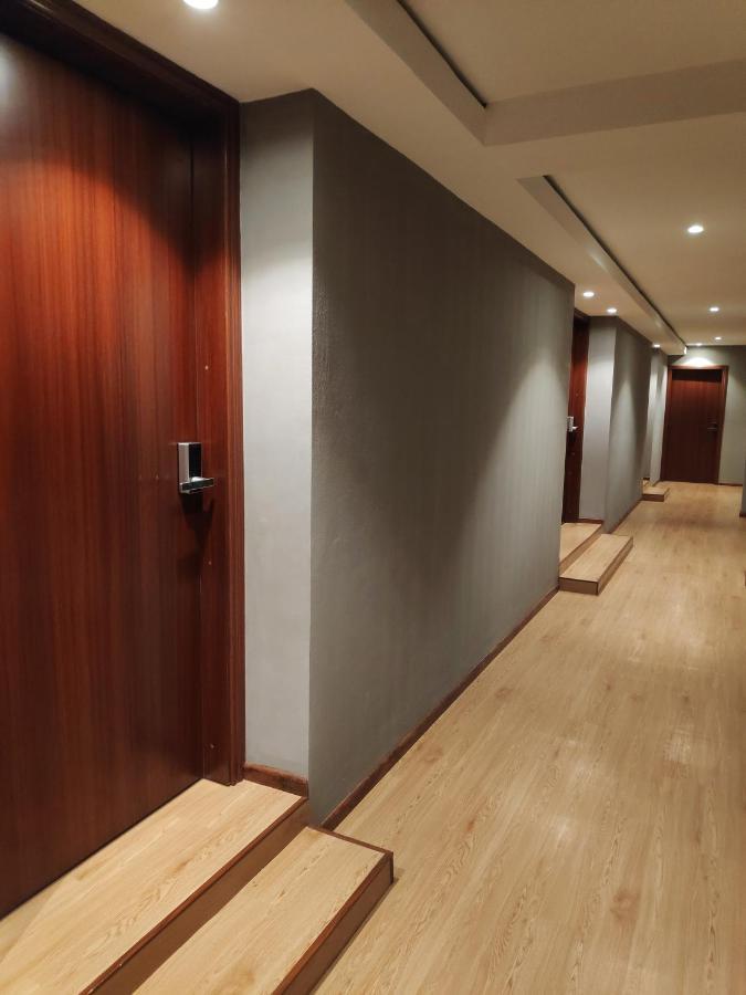 Ez Suites Bandar Seri Begawan Esterno foto