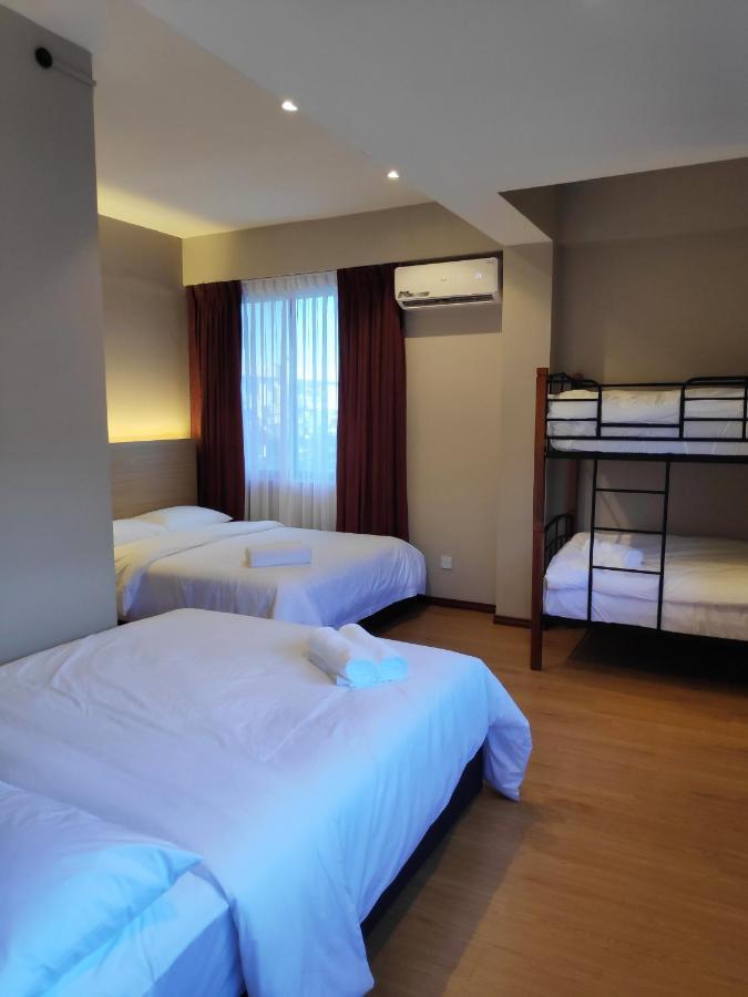 Ez Suites Bandar Seri Begawan Esterno foto